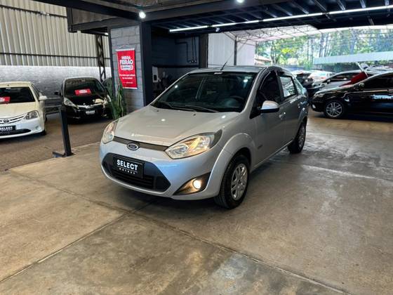 FORD FIESTA 1.6 SE SEDAN 16V FLEX 4P MANUAL FORD FIESTA 1.6 SE SEDAN 16V FLEX 4P MANUAL
